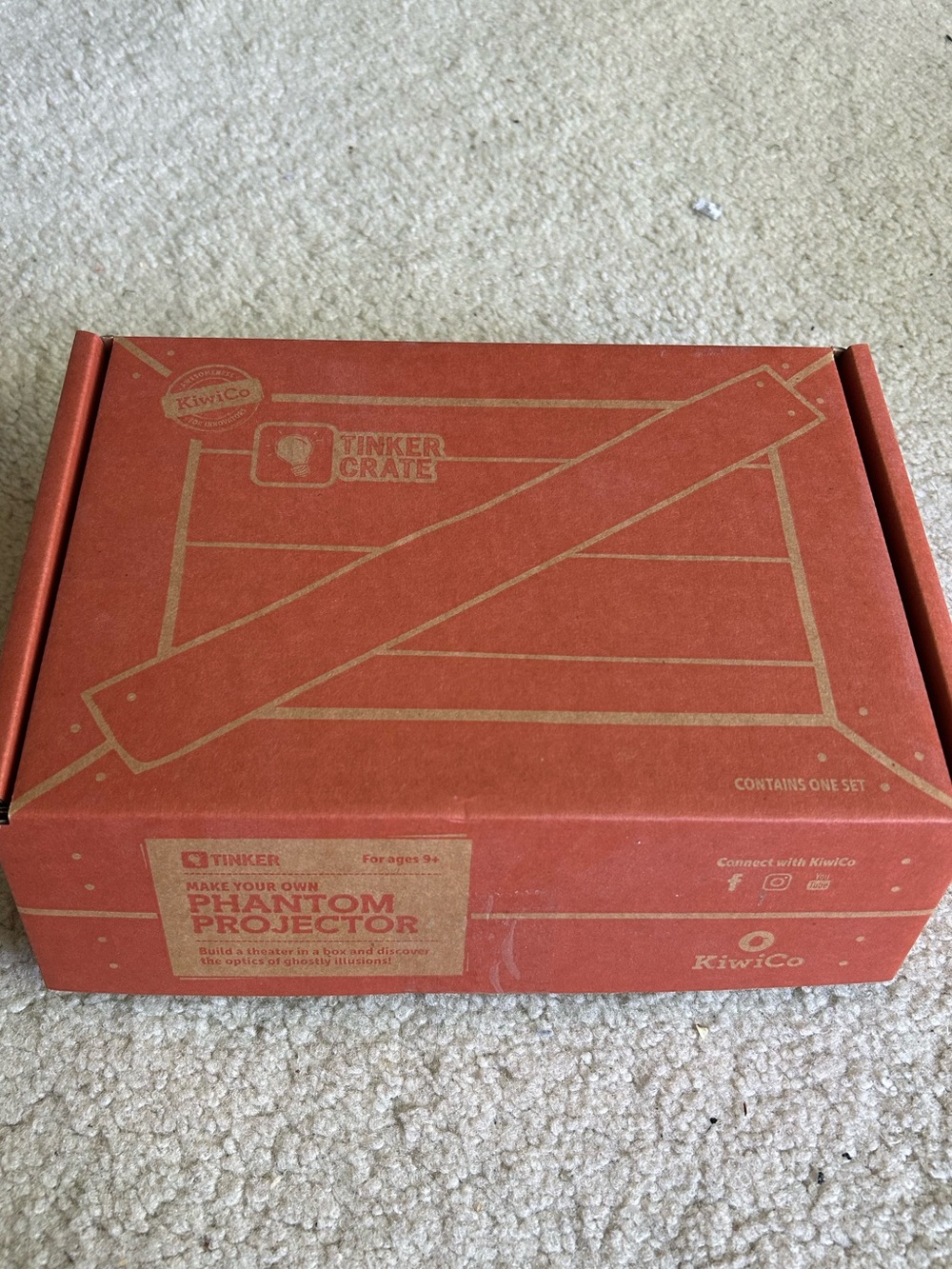 KiwiCo Tinker Crate Phantom Projector STEM STEAM Kit Complete New w/ Zine Age 9+